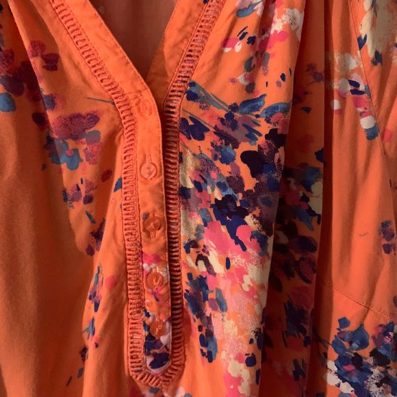 St. John's Bay Coral Flower Top - Picture 6 of 7